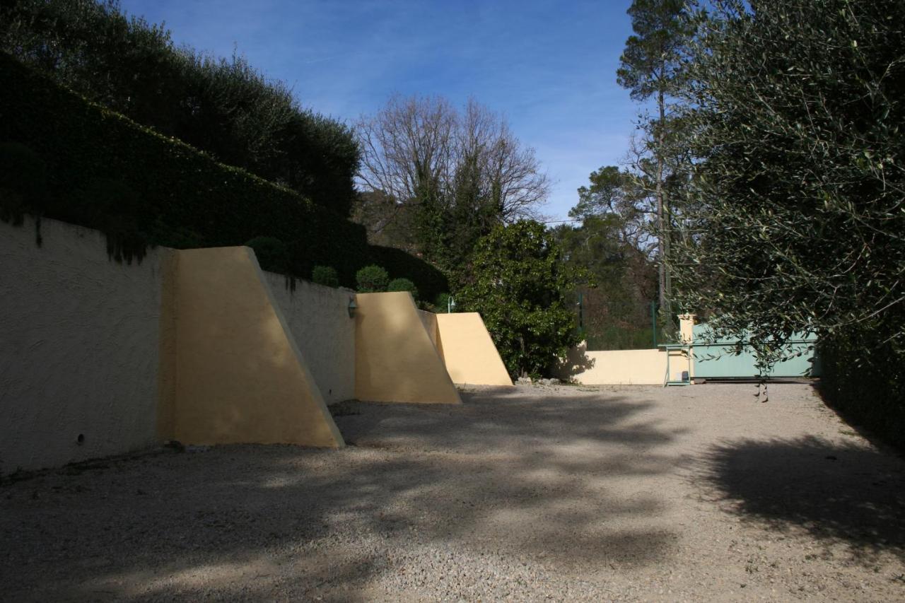 Le Mas Des Tarentes Chambres D'Hotes Trans-en-Provence Exterior photo