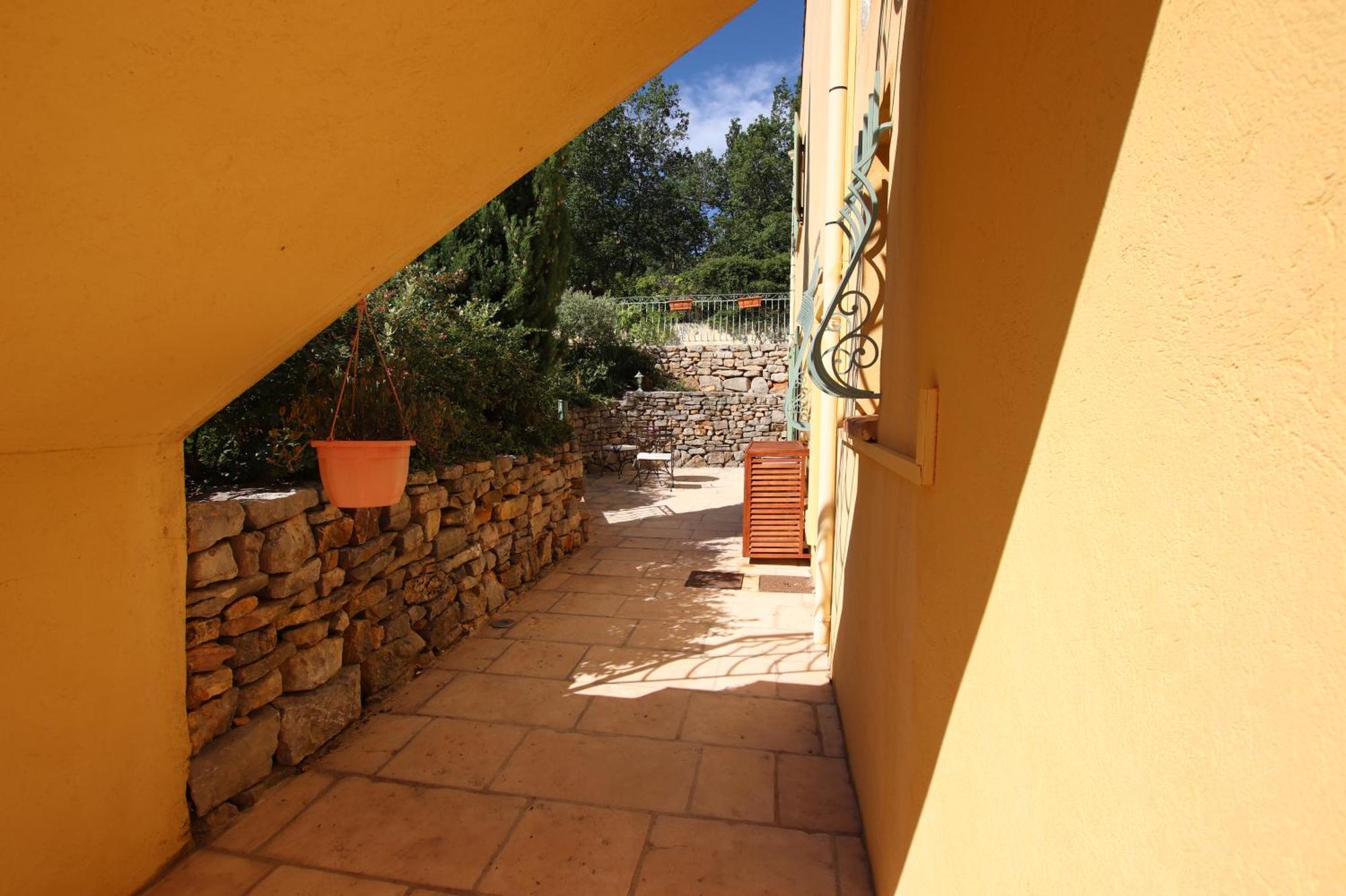 Le Mas Des Tarentes Chambres D'Hotes Trans-en-Provence Exterior photo