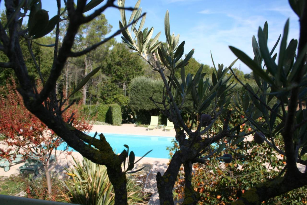 Le Mas Des Tarentes Chambres D'Hotes Trans-en-Provence Exterior photo