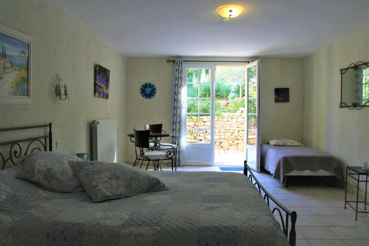 Le Mas Des Tarentes Chambres D'Hotes Trans-en-Provence Exterior photo