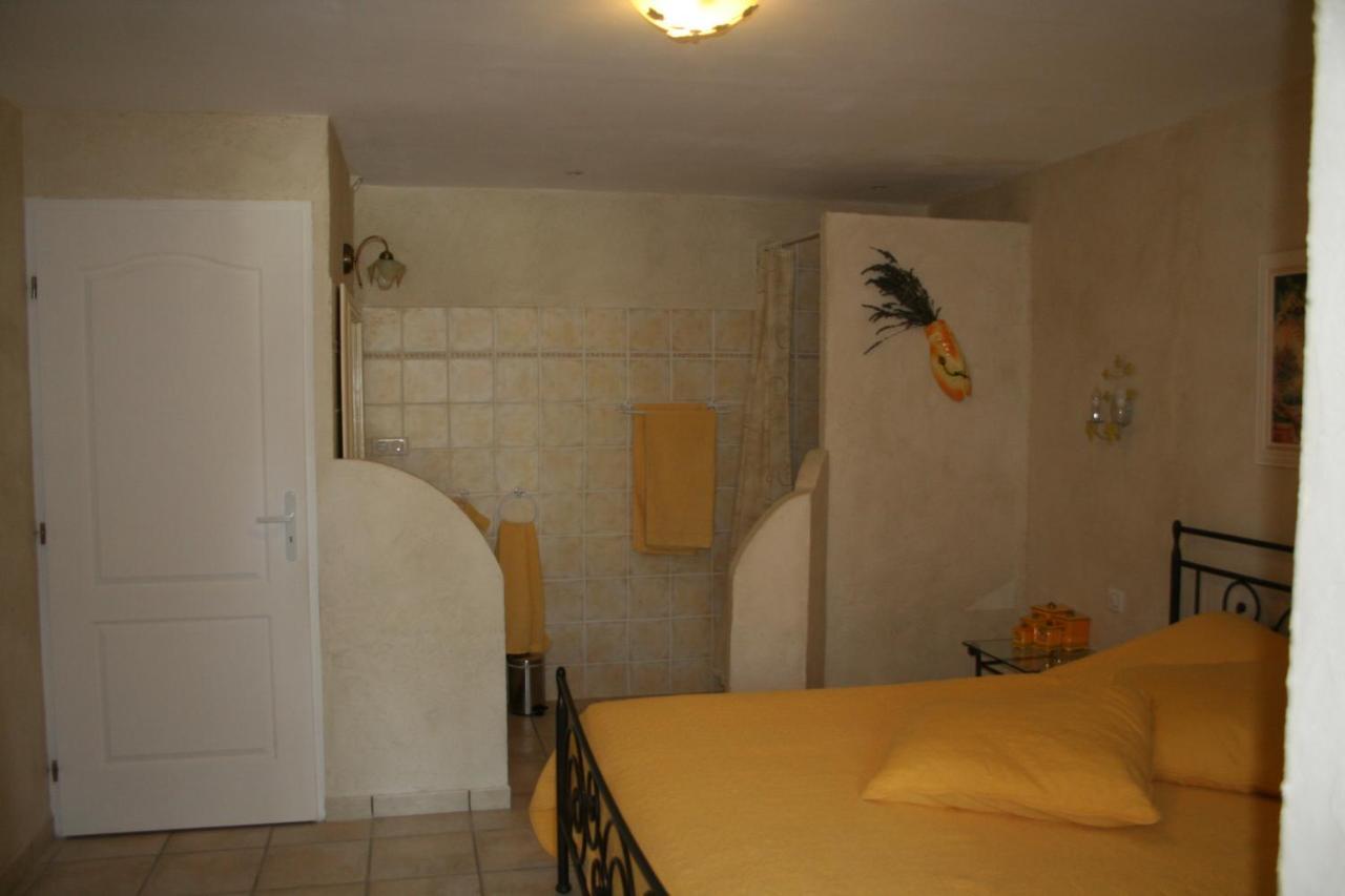 Le Mas Des Tarentes Chambres D'Hotes Trans-en-Provence Exterior photo
